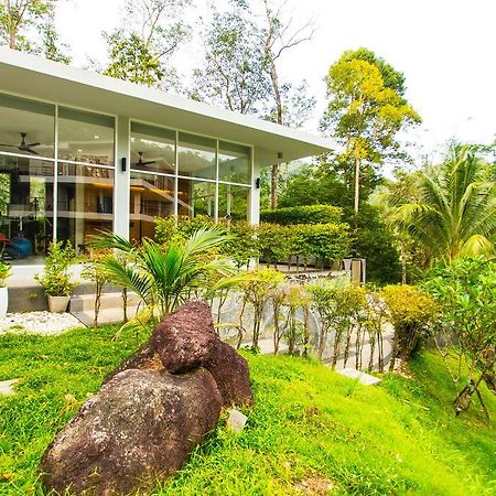 The Trees Club Resort Pantai Kamala Bagian luar foto