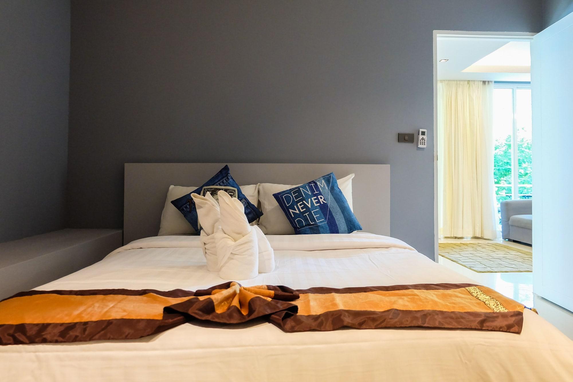 The Trees Club Resort Pantai Kamala Bagian luar foto